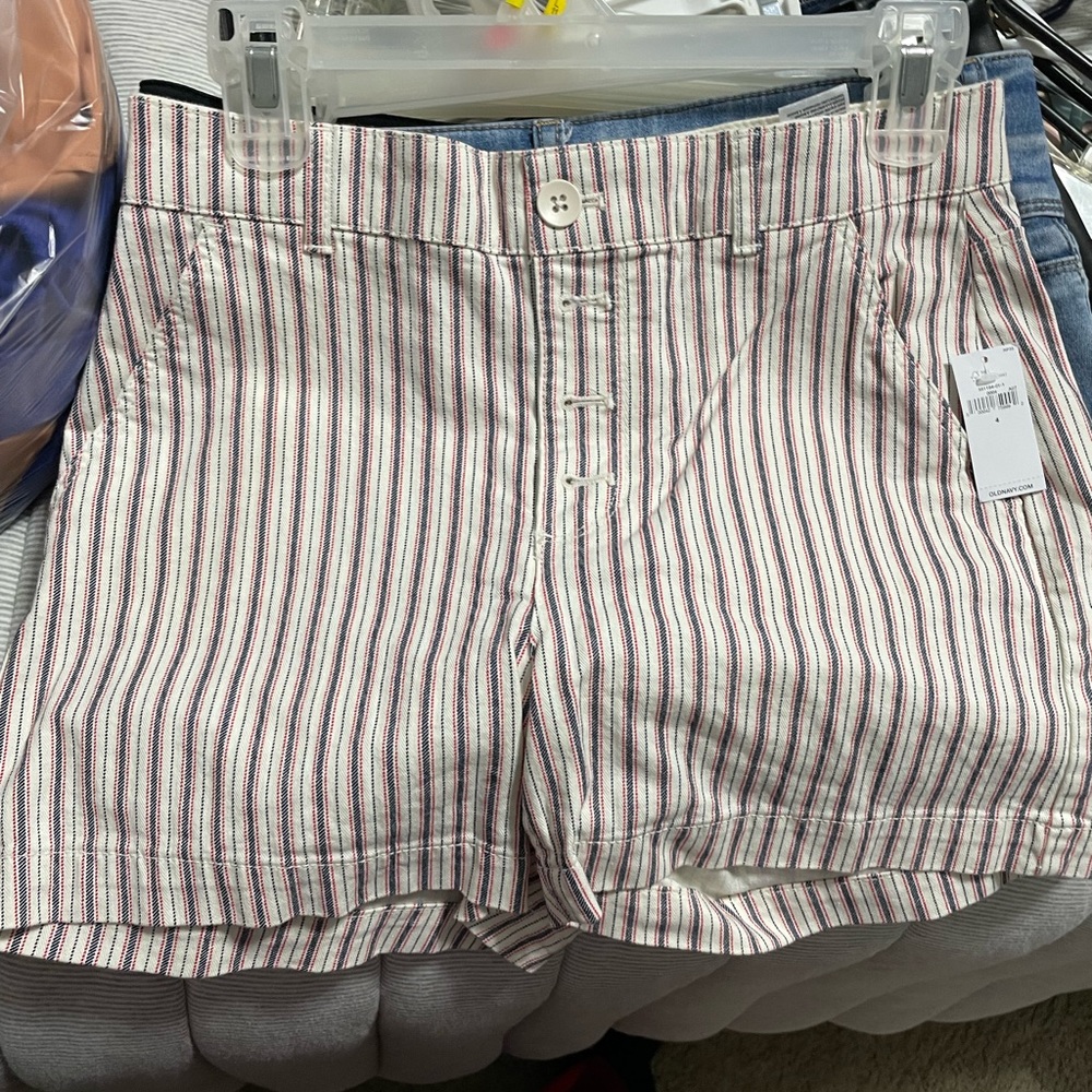 OLD NAVY SHORTS